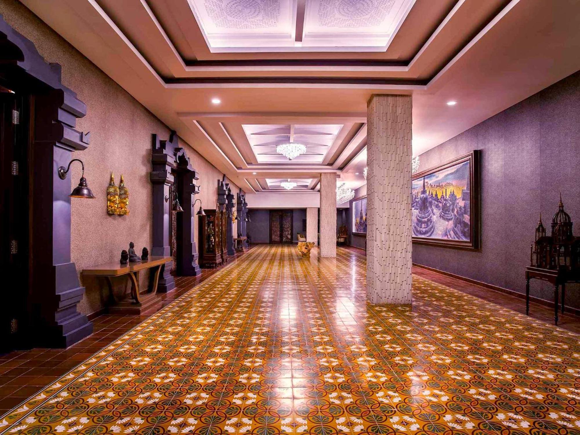 Grand Mercure Yogyakarta Adi Sucipto Pakualaman Exterior foto