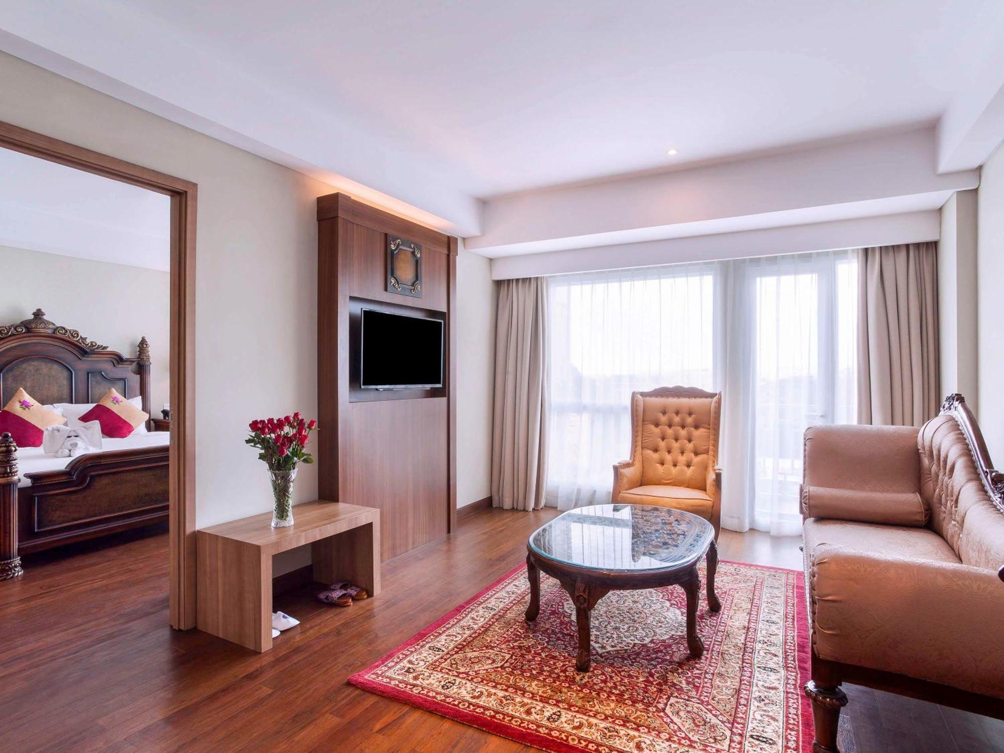Grand Mercure Yogyakarta Adi Sucipto Pakualaman Exterior foto