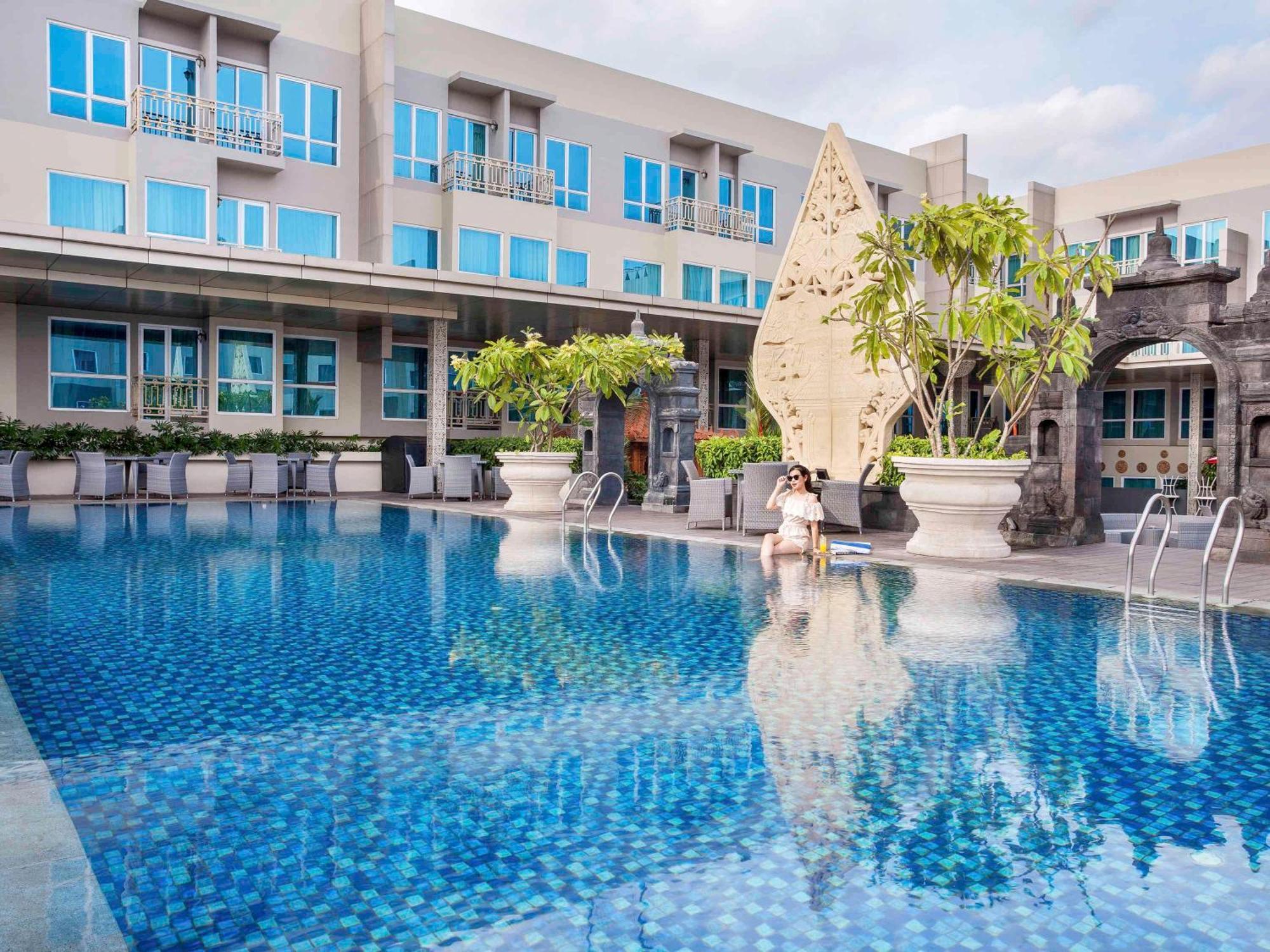Grand Mercure Yogyakarta Adi Sucipto Pakualaman Exterior foto
