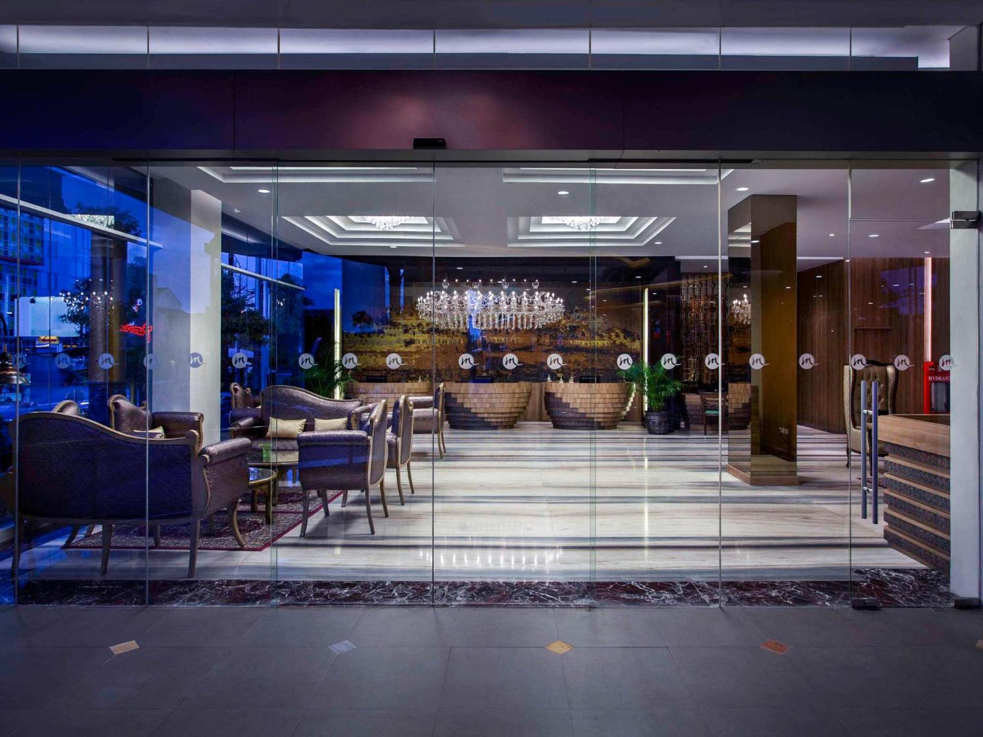 Grand Mercure Yogyakarta Adi Sucipto Pakualaman Exterior foto