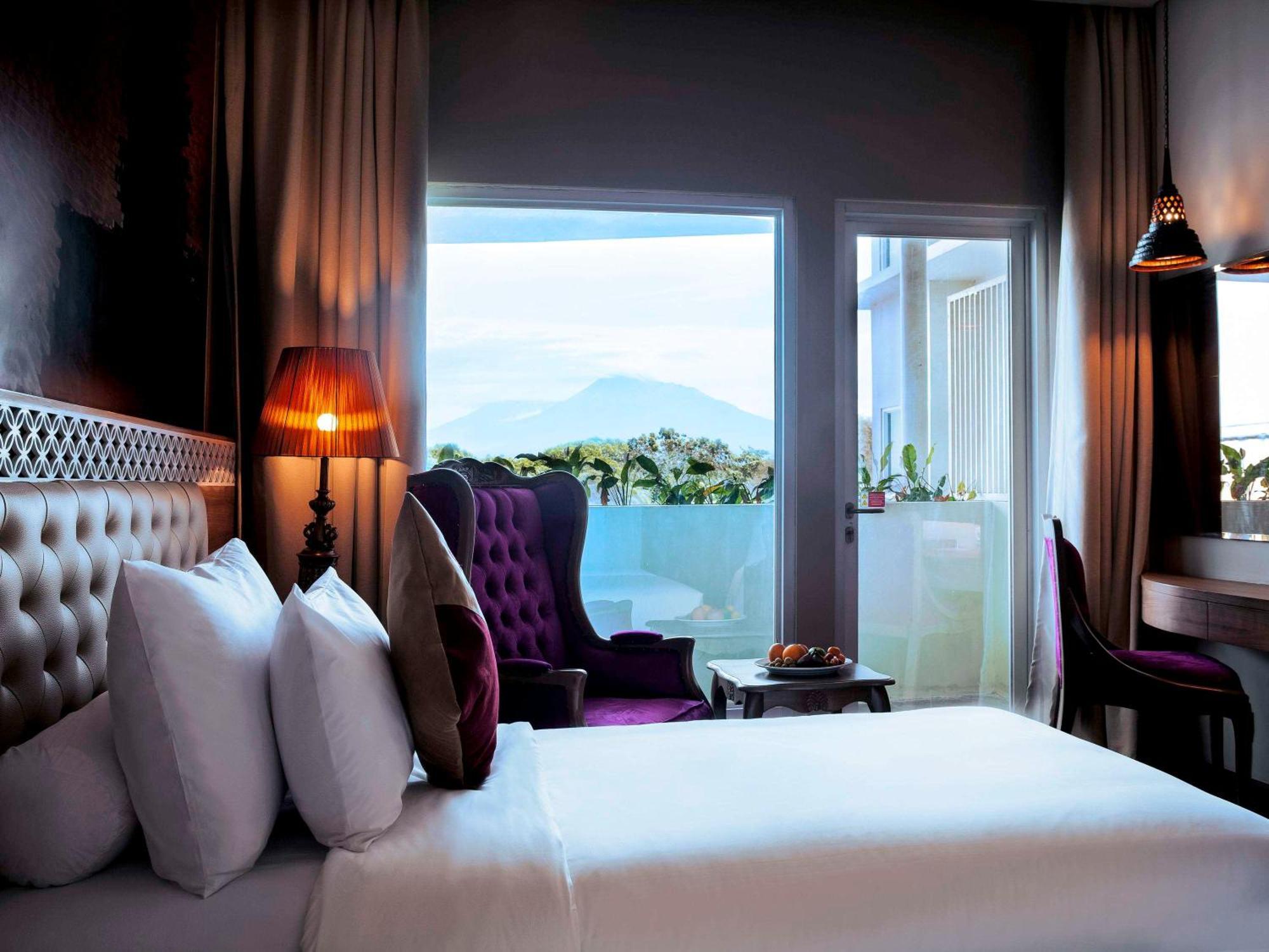 Grand Mercure Yogyakarta Adi Sucipto Pakualaman Exterior foto