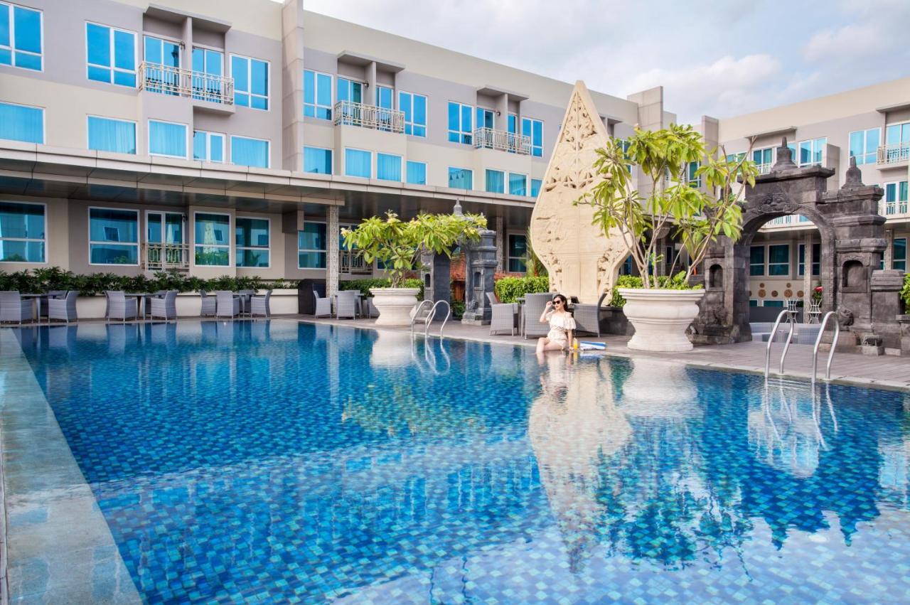 Grand Mercure Yogyakarta Adi Sucipto Pakualaman Exterior foto