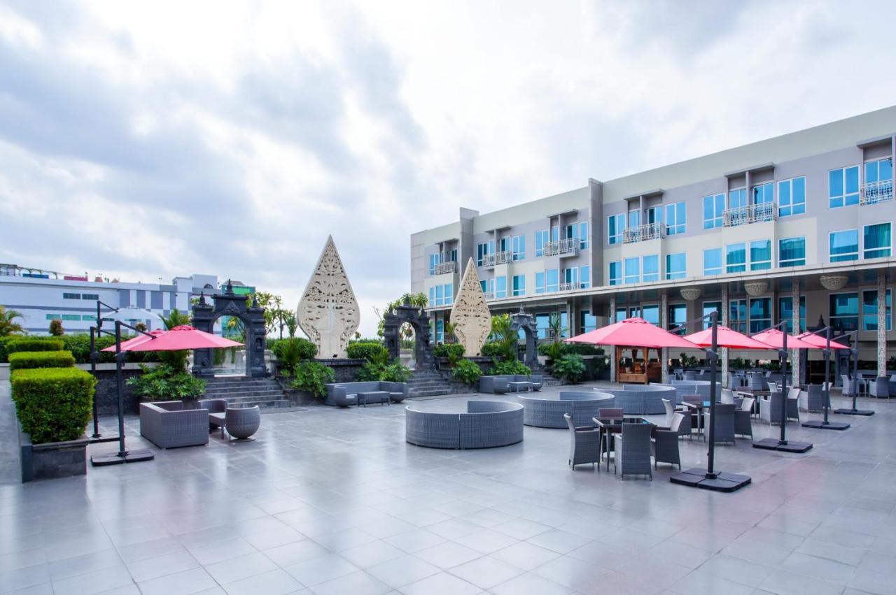 Grand Mercure Yogyakarta Adi Sucipto Pakualaman Exterior foto